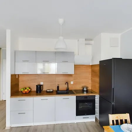 Bright & Modern Braminskiego With Parking And Balcony By Renters Gdańsk