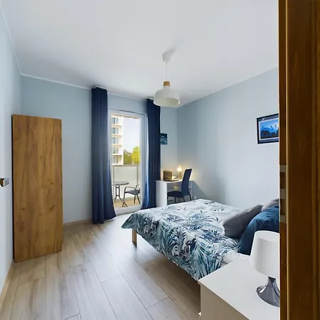 Bright & Modern Braminskiego With Parking And Balcony By Renters