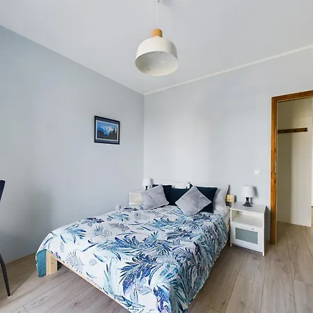 Bright & Modern Braminskiego With Parking And Balcony By Renters Apartamento